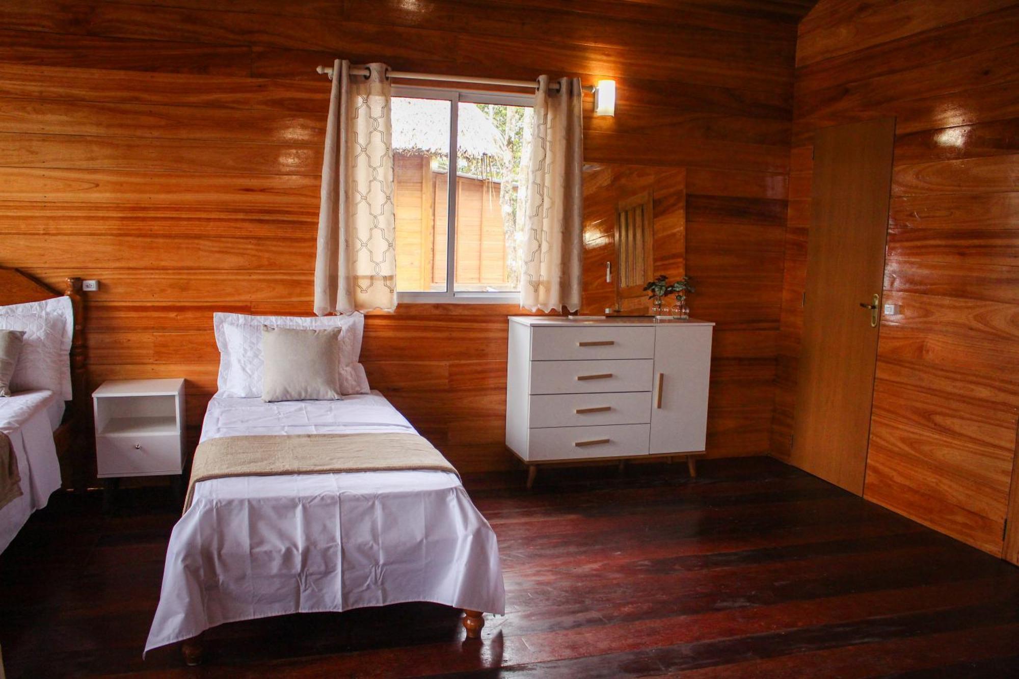 Dolphin Lodge Careiro Εξωτερικό φωτογραφία